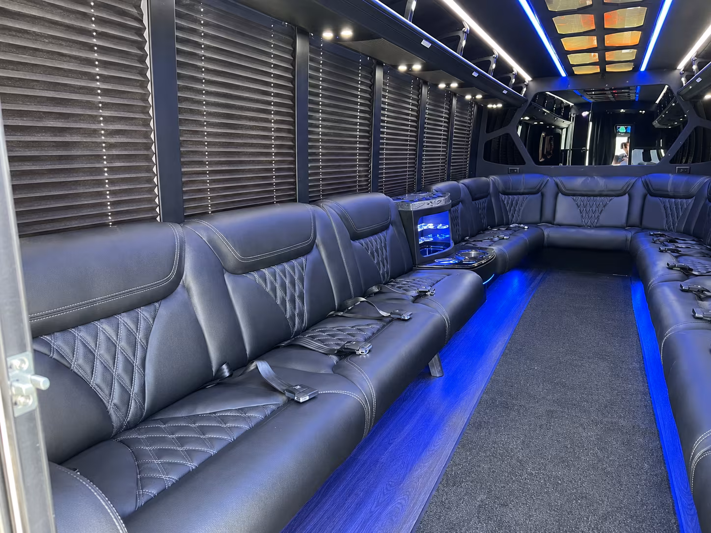 Glendale Birthday, Sweet 16, & Quinceañera Party Bus Rentals