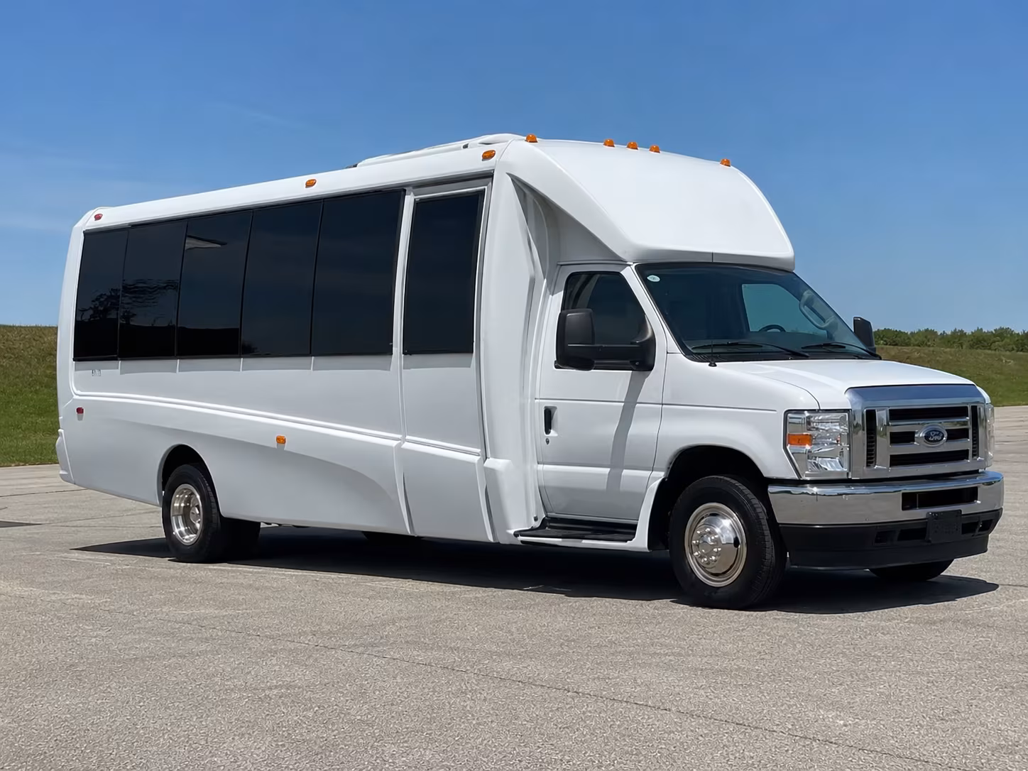 Los Angeles Bachelor & Bachelorette Transportation party bus exterior